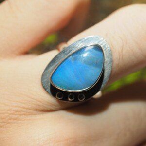 Crystal pipe opal ring blue